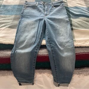 Abercrombie & Fitch skinny jeans, size 28/6, like new